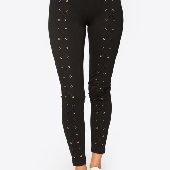 Black Kris Cross Leggings - Picture 3 of 3